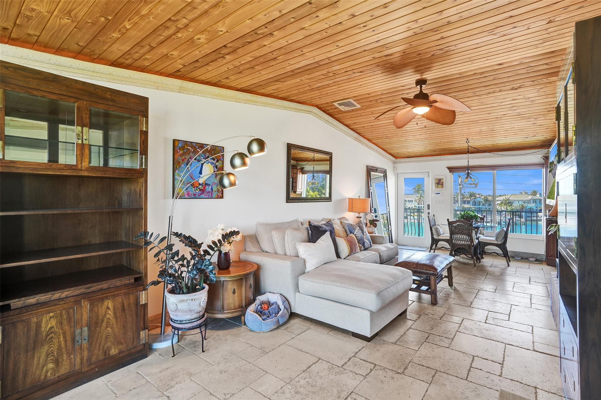 HILLSBORO MILE OCEAN APTS - Residential