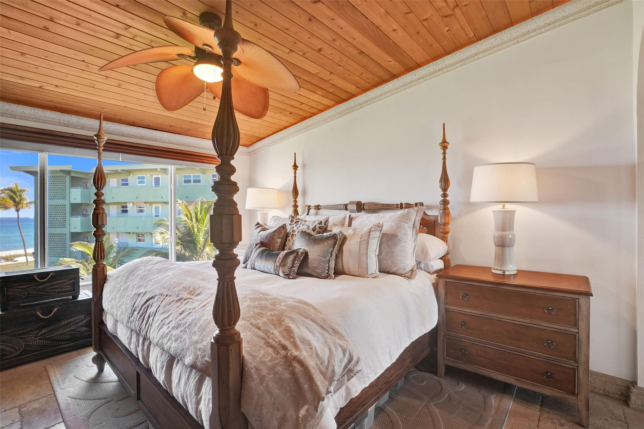 HILLSBORO MILE OCEAN APTS - Residential