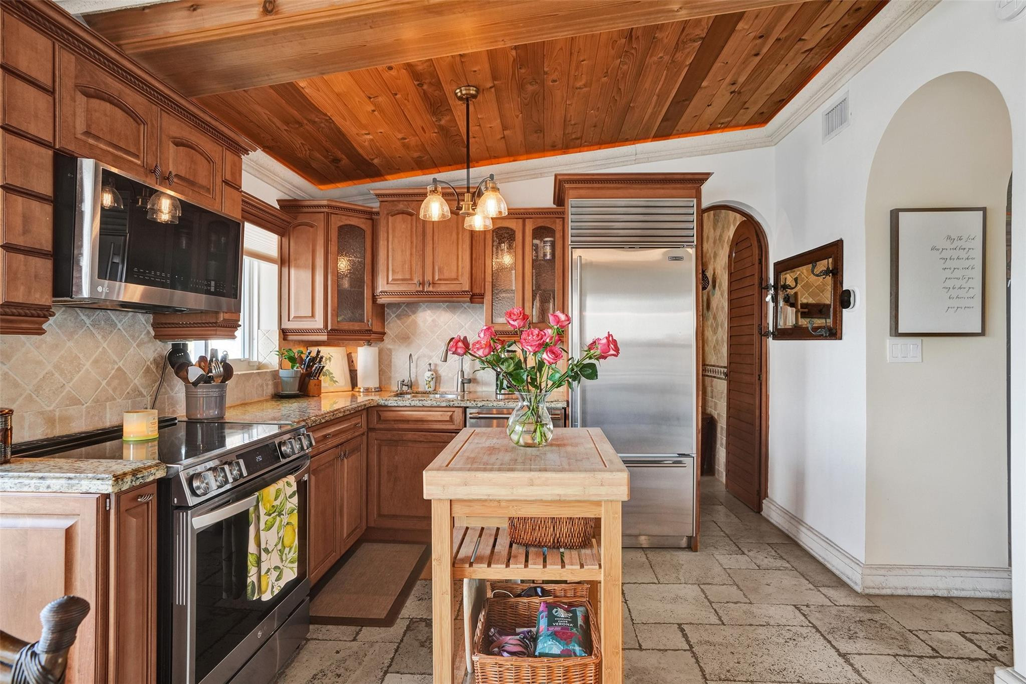 HILLSBORO MILE OCEAN APTS - Residential