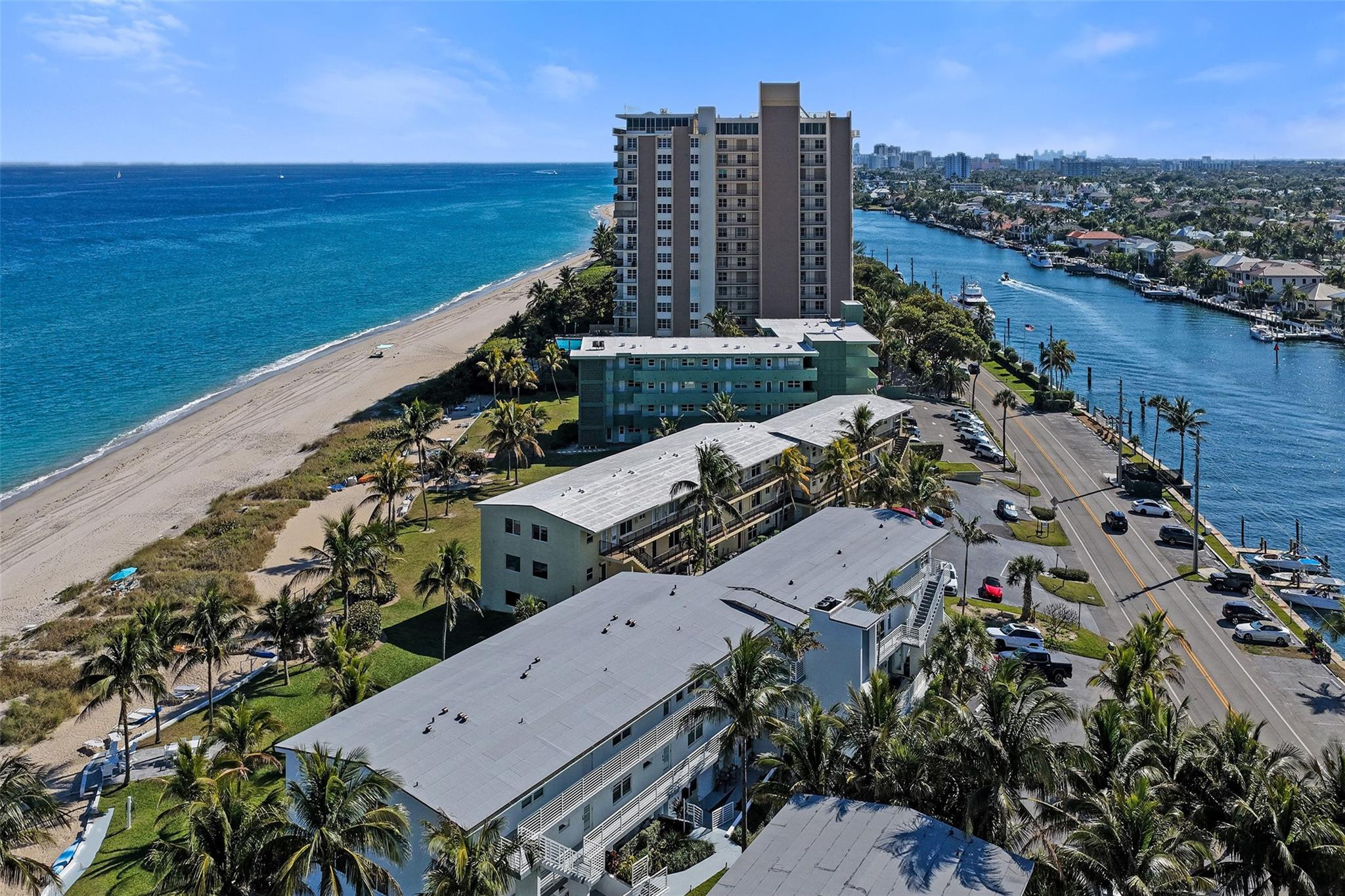 HILLSBORO MILE OCEAN APTS - Residential