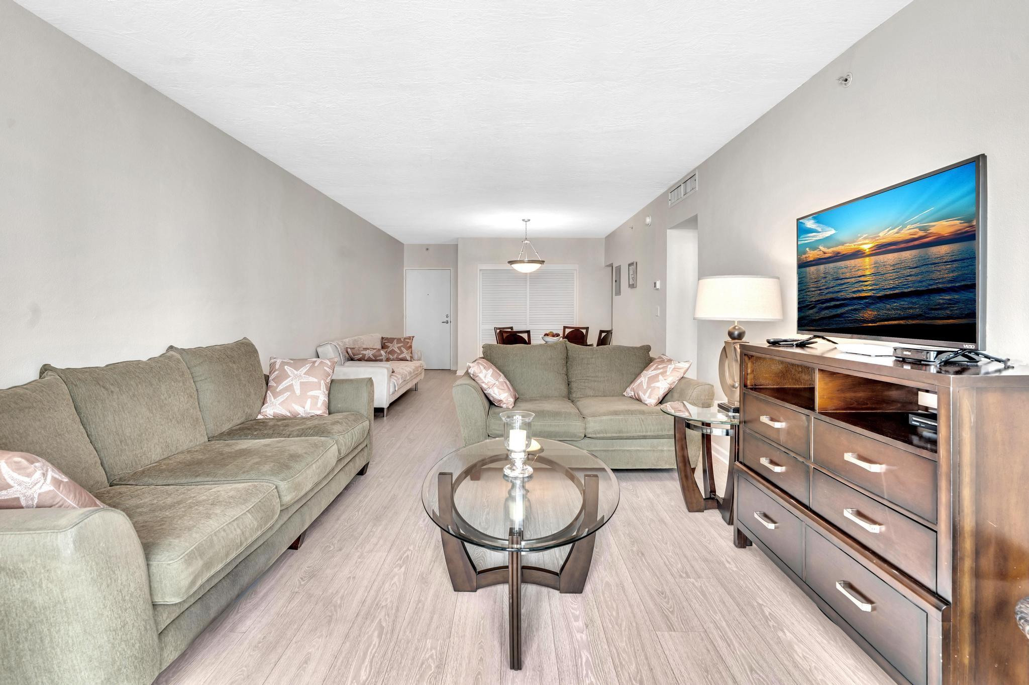 RESIDENCES ON HOLLYWOOD BEACH - Residential