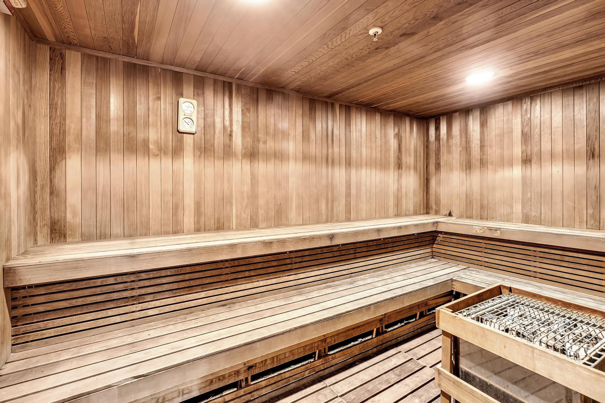 RESIDENCES ON HOLLYWOOD BEACH - Residential