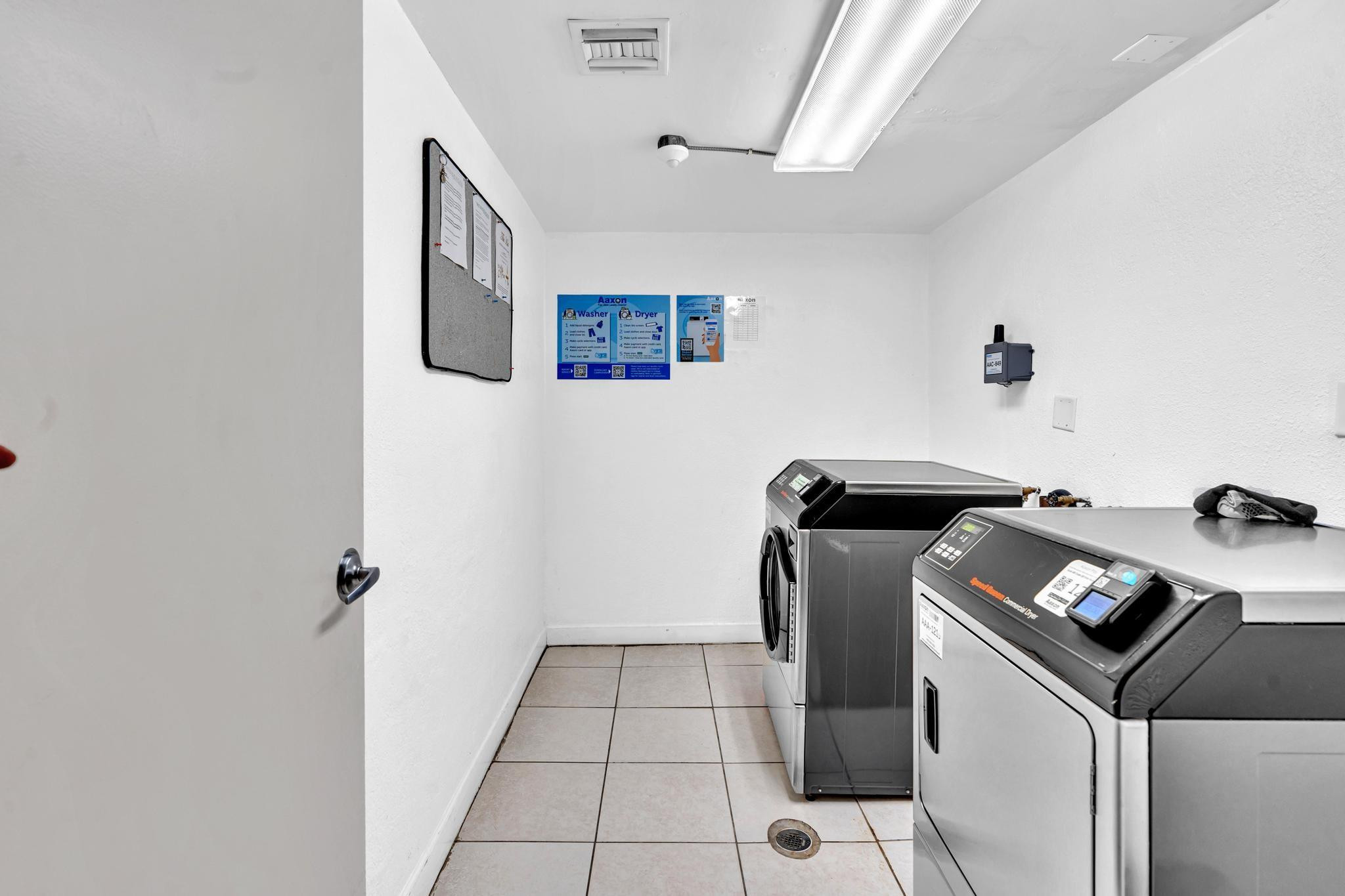 RESIDENCES ON HOLLYWOOD BEACH - Residential