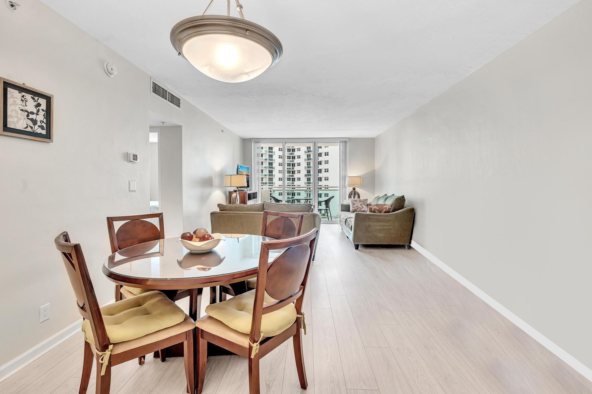 RESIDENCES ON HOLLYWOOD BEACH - Residential