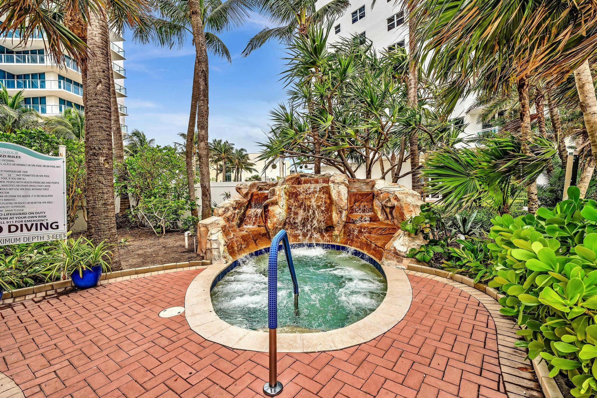 RESIDENCES ON HOLLYWOOD BEACH - Residential