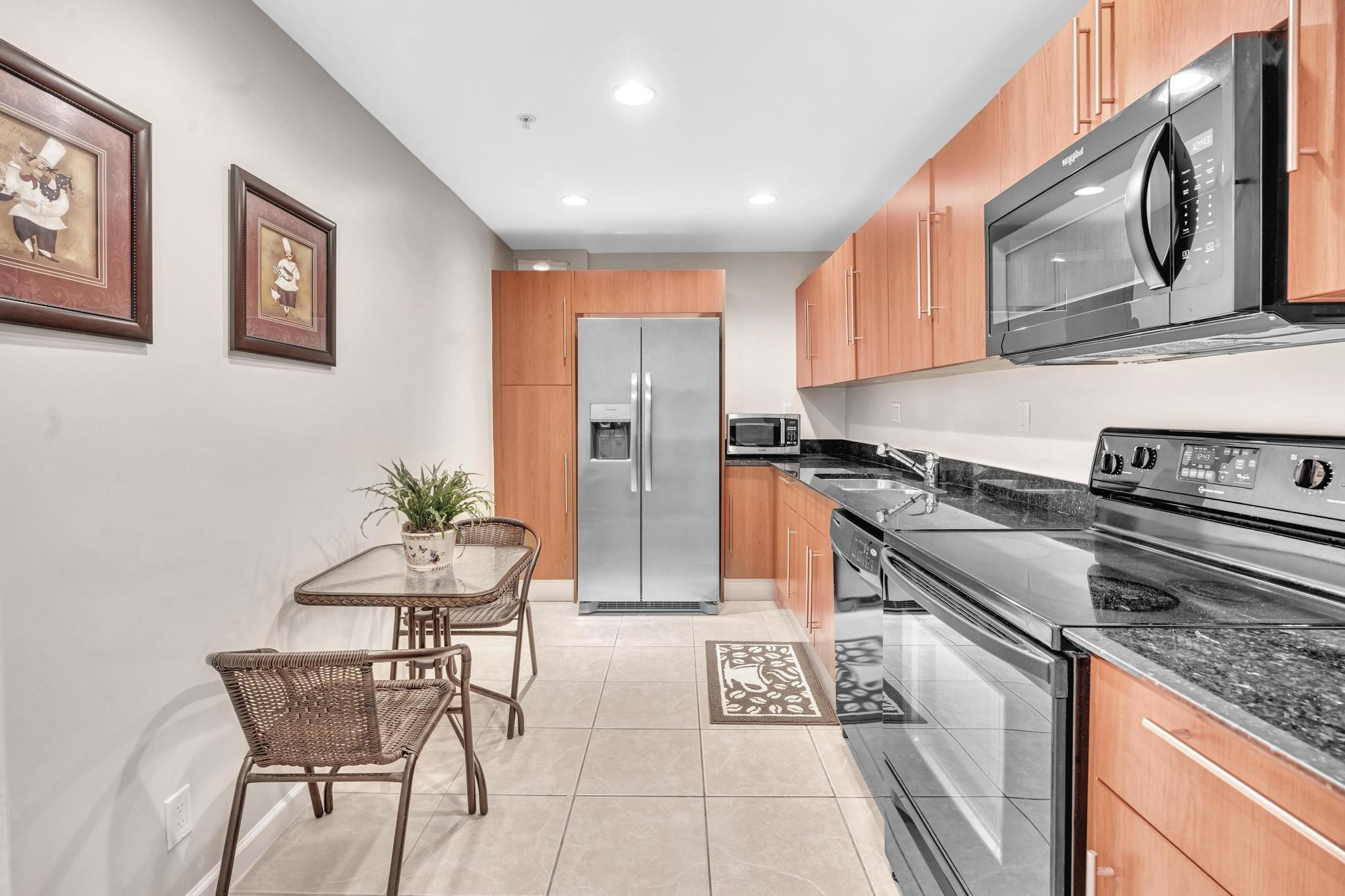 RESIDENCES ON HOLLYWOOD BEACH - Residential