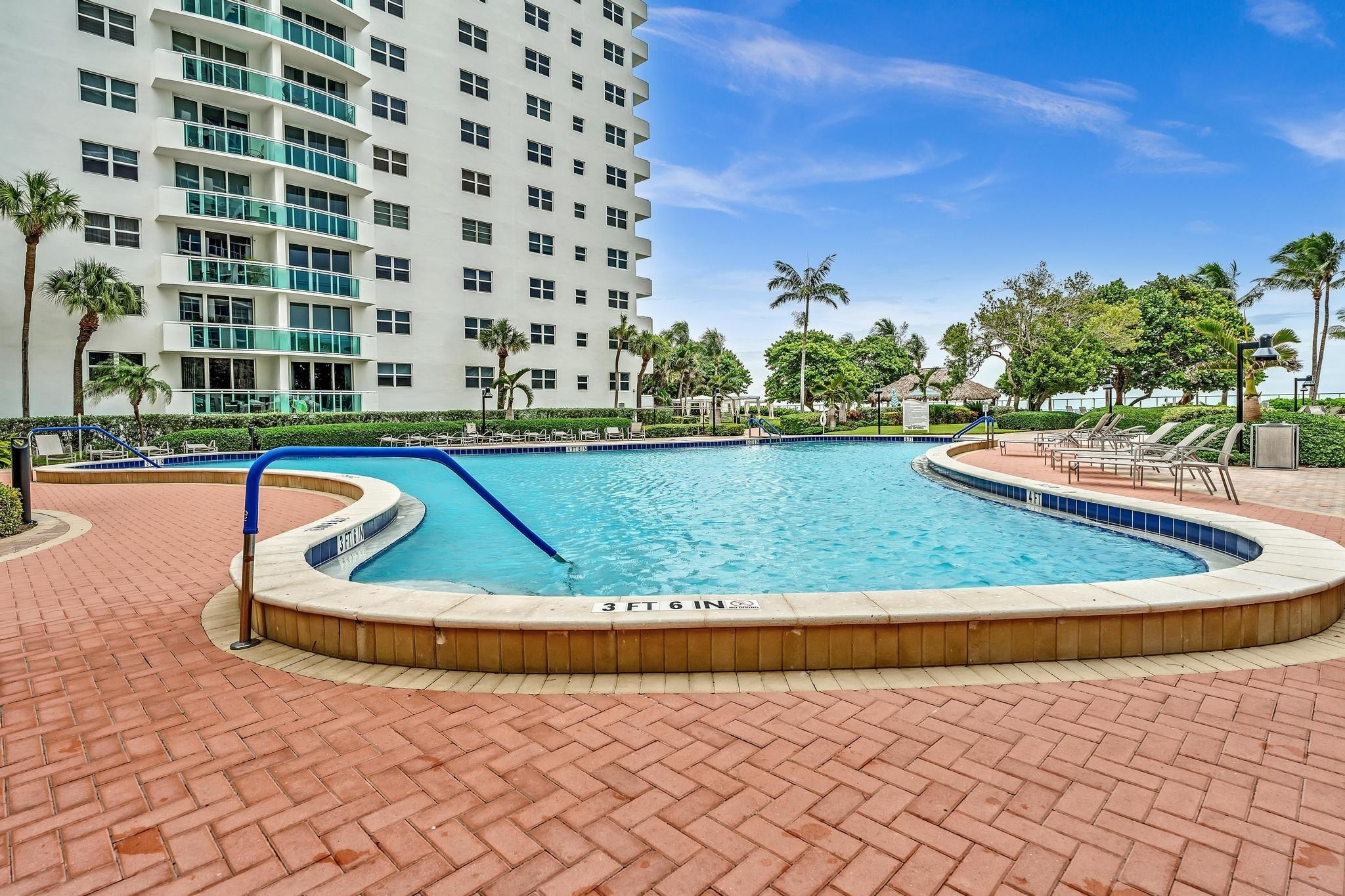 RESIDENCES ON HOLLYWOOD BEACH - Residential