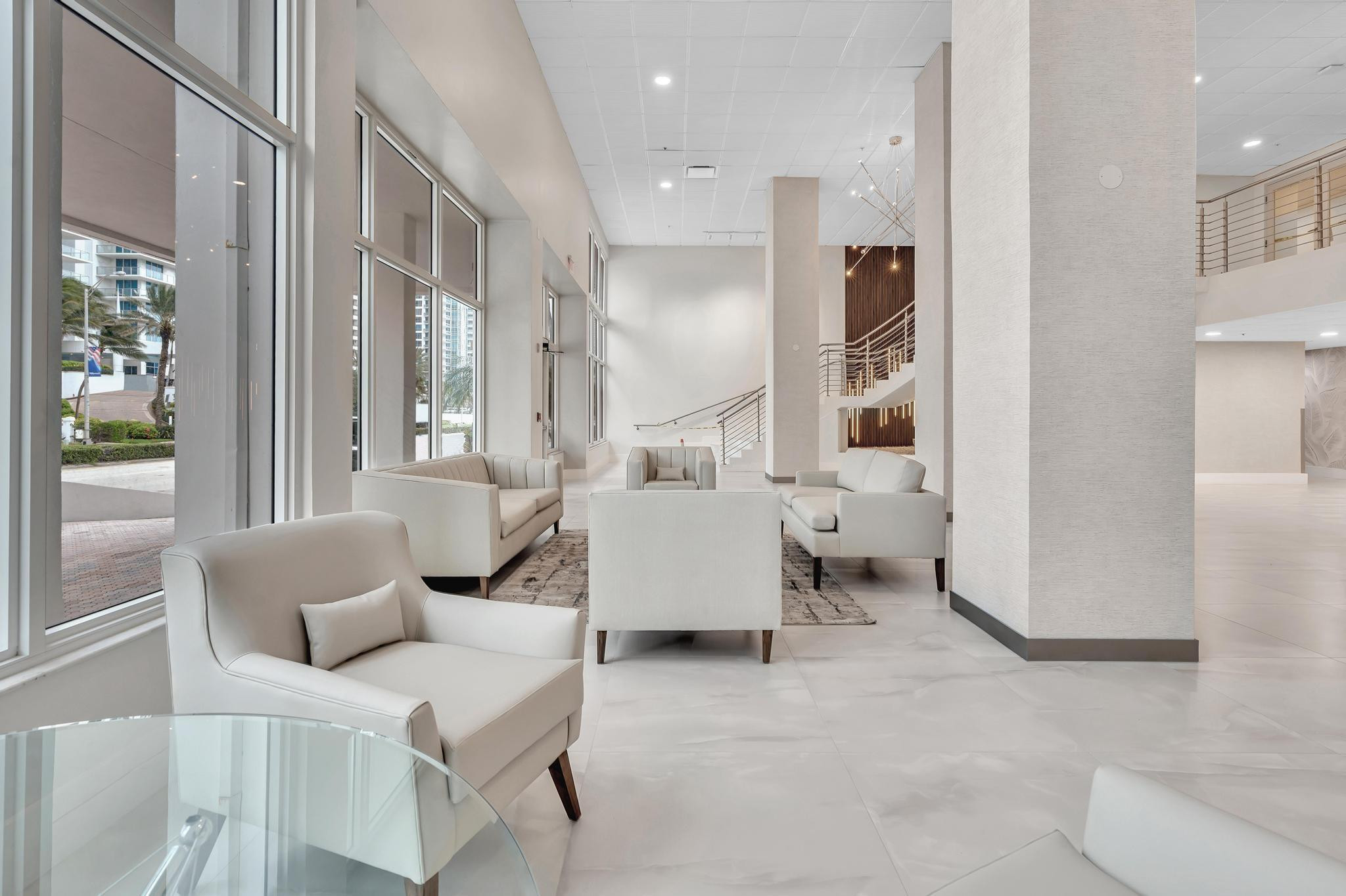 RESIDENCES ON HOLLYWOOD BEACH - Residential