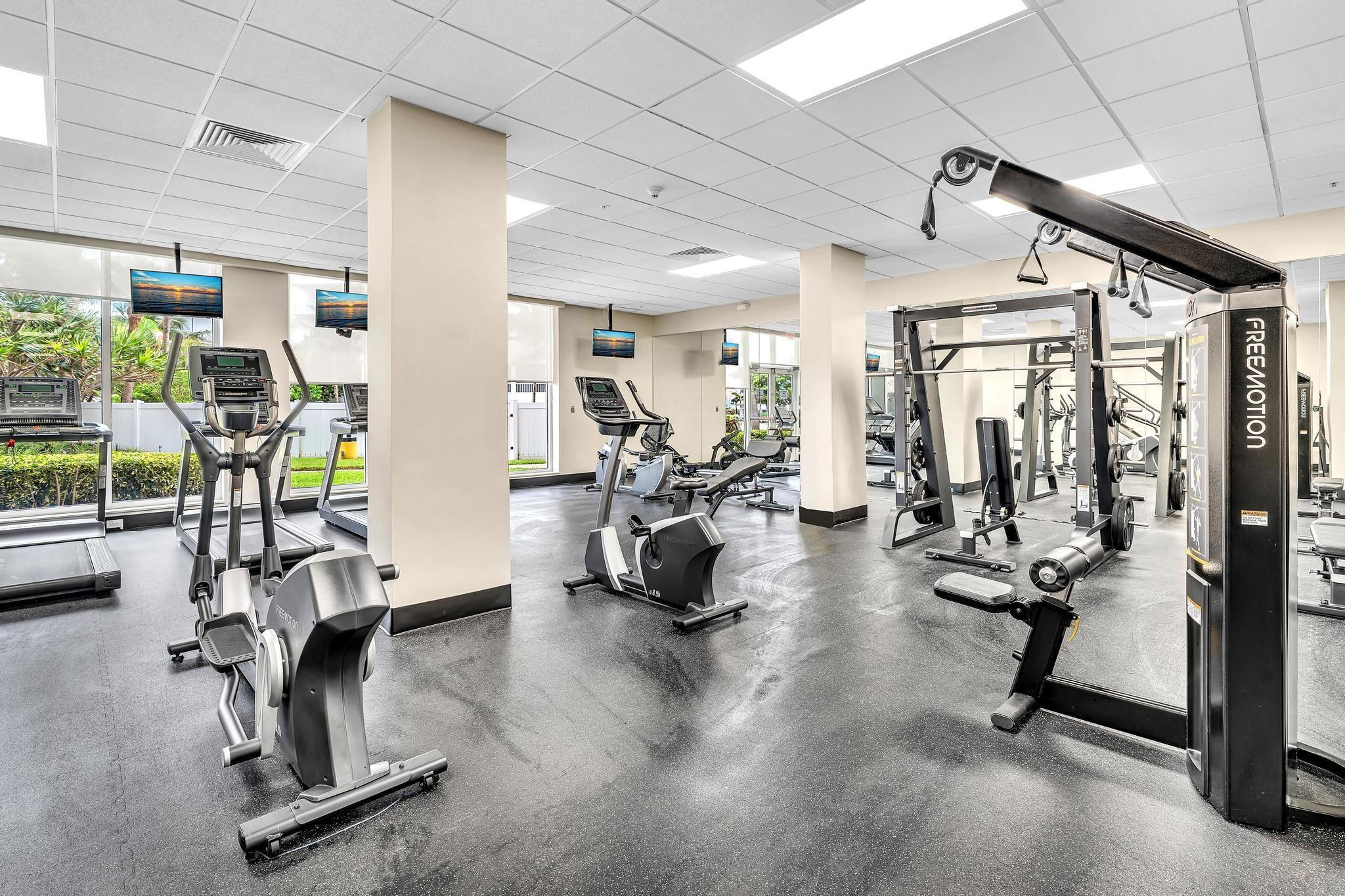 RESIDENCES ON HOLLYWOOD BEACH - Residential