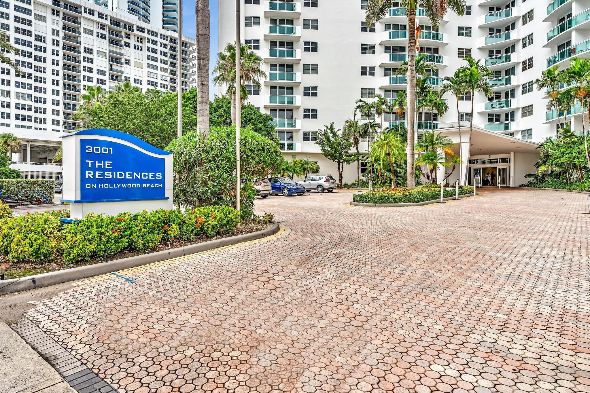 RESIDENCES ON HOLLYWOOD BEACH - Residential