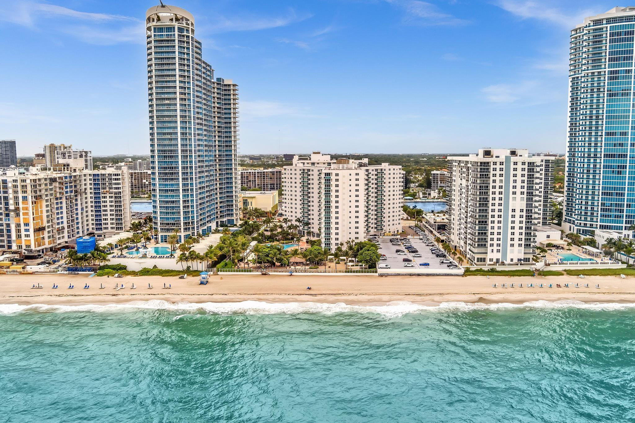 RESIDENCES ON HOLLYWOOD BEACH - Residential