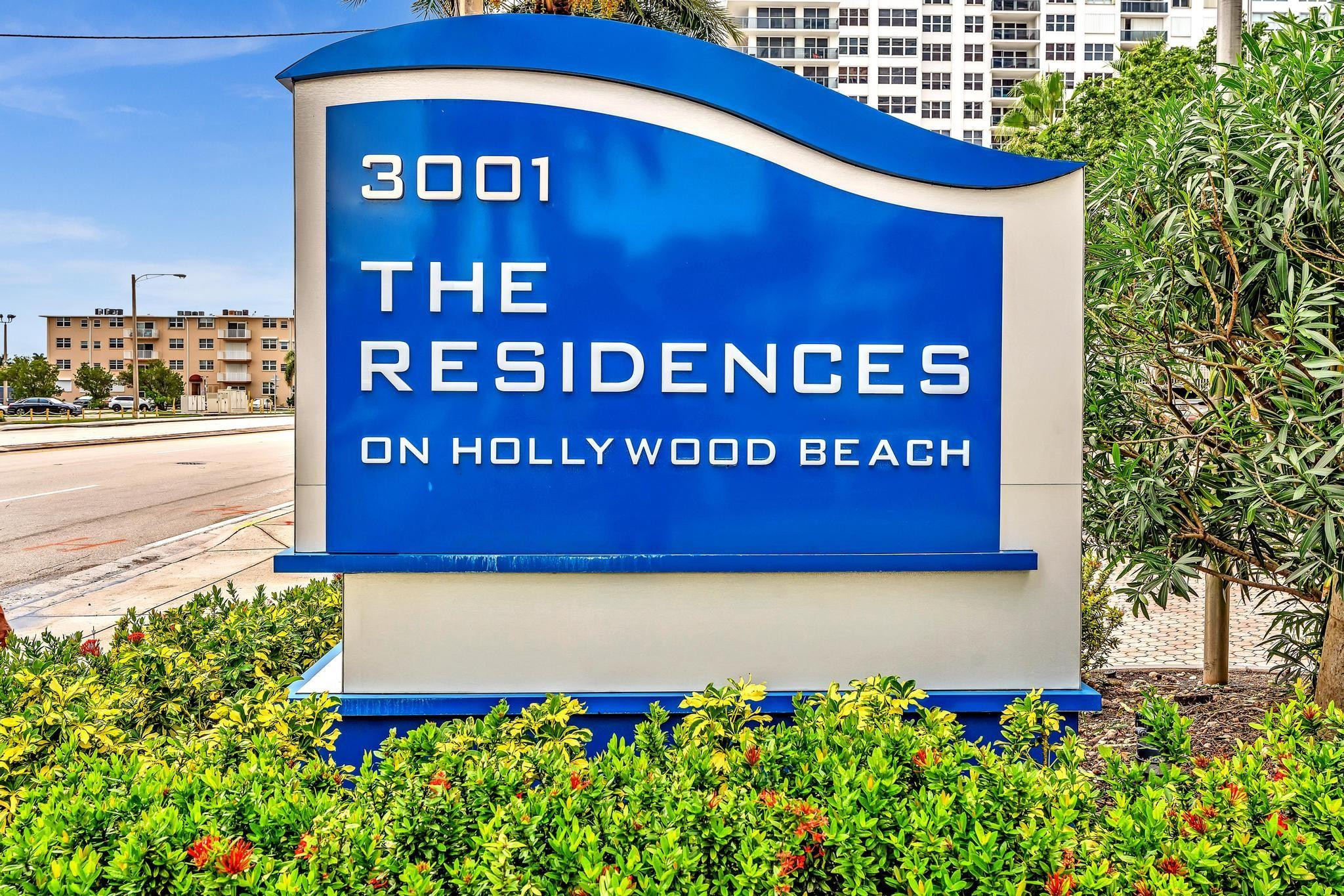 RESIDENCES ON HOLLYWOOD BEACH - Residential