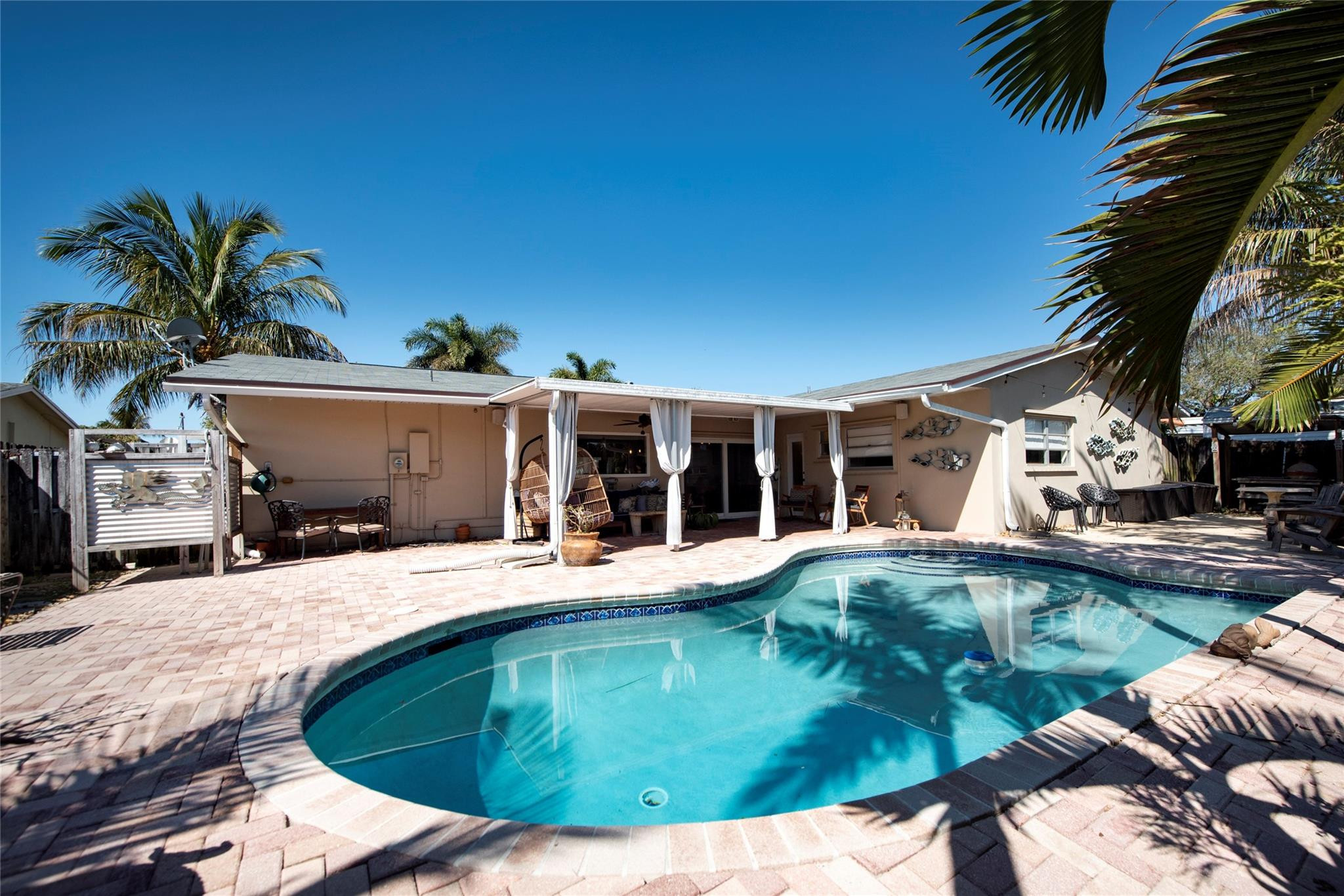 Pasadena Lakes South 75-4 - Residential