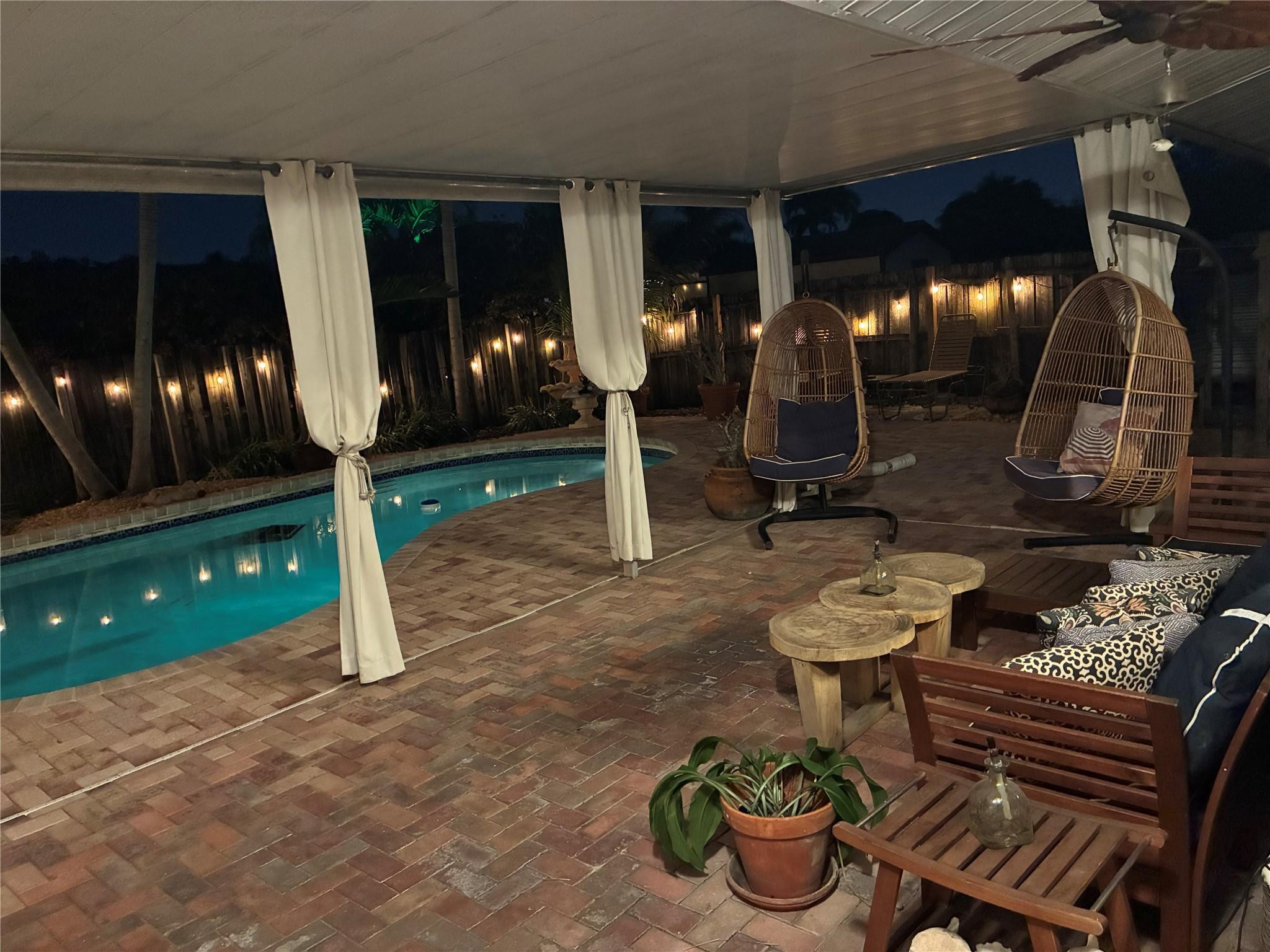 Pasadena Lakes South 75-4 - Residential