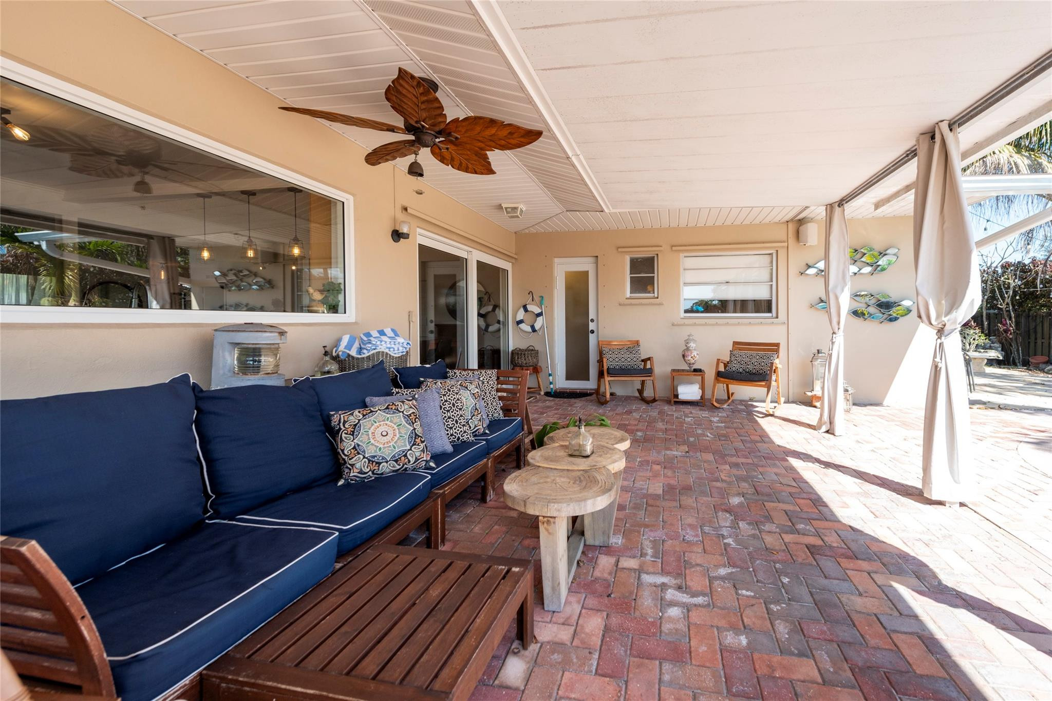 Pasadena Lakes South 75-4 - Residential