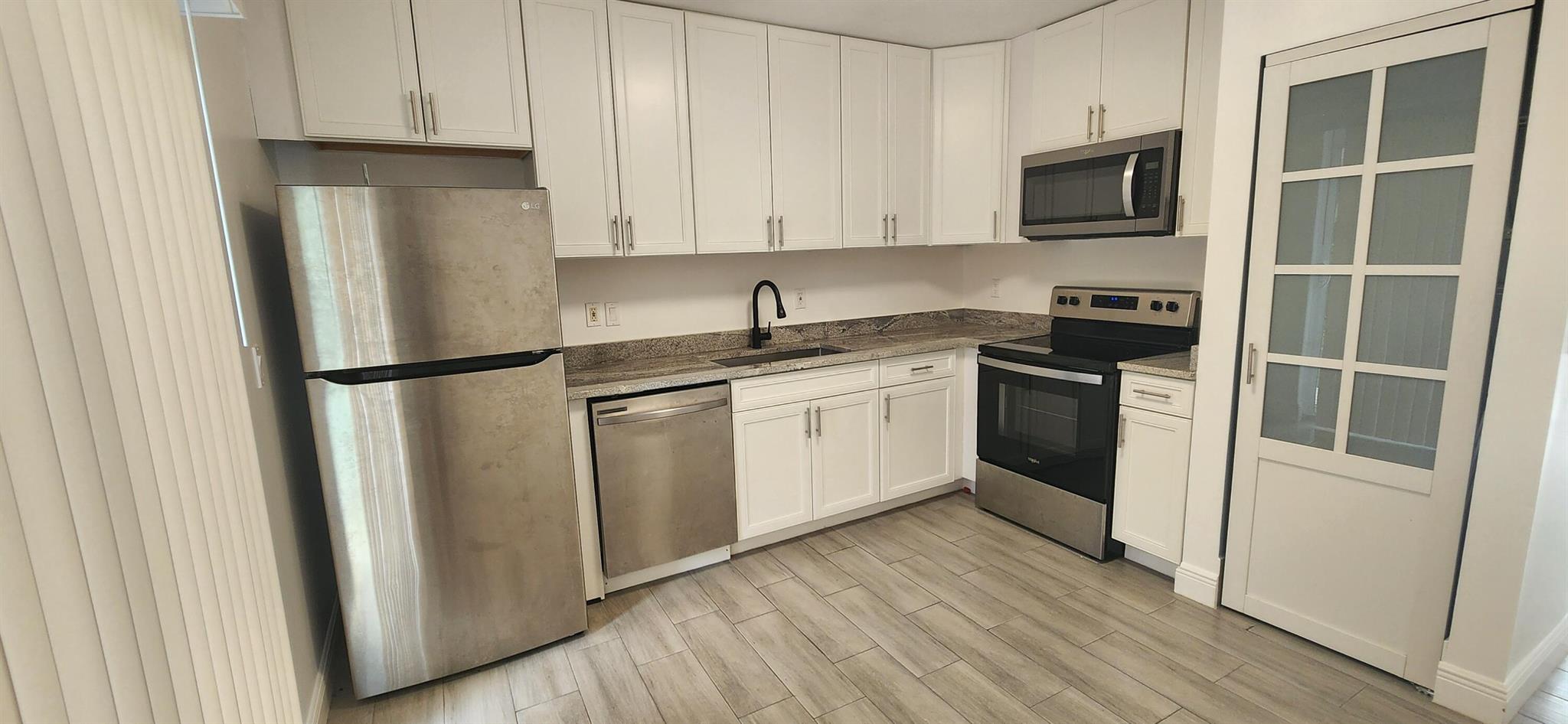 HIGHLAND PINES - Residential Lease