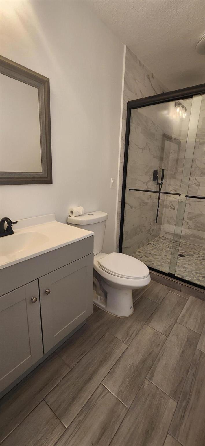 HIGHLAND PINES - Residential Lease