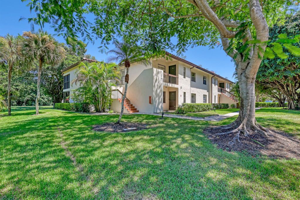 Photo of 21662 Arriba Real Real #44-D, Boca Raton, FL 33433 (MLS # R11131750)