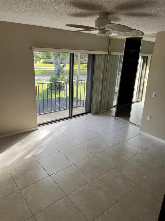 VILLAGE OF SANDALWOOD LAKES 3 - Residential