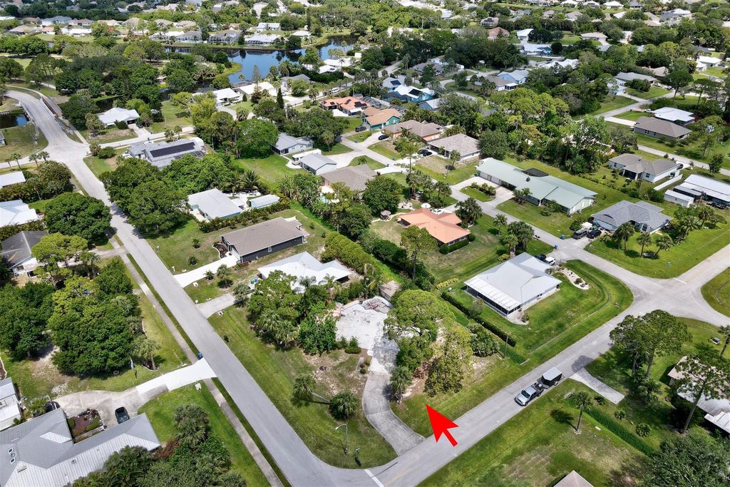 Photo of 702 Lake Drive, Sebastian, FL 32958 (MLS # F10504153)