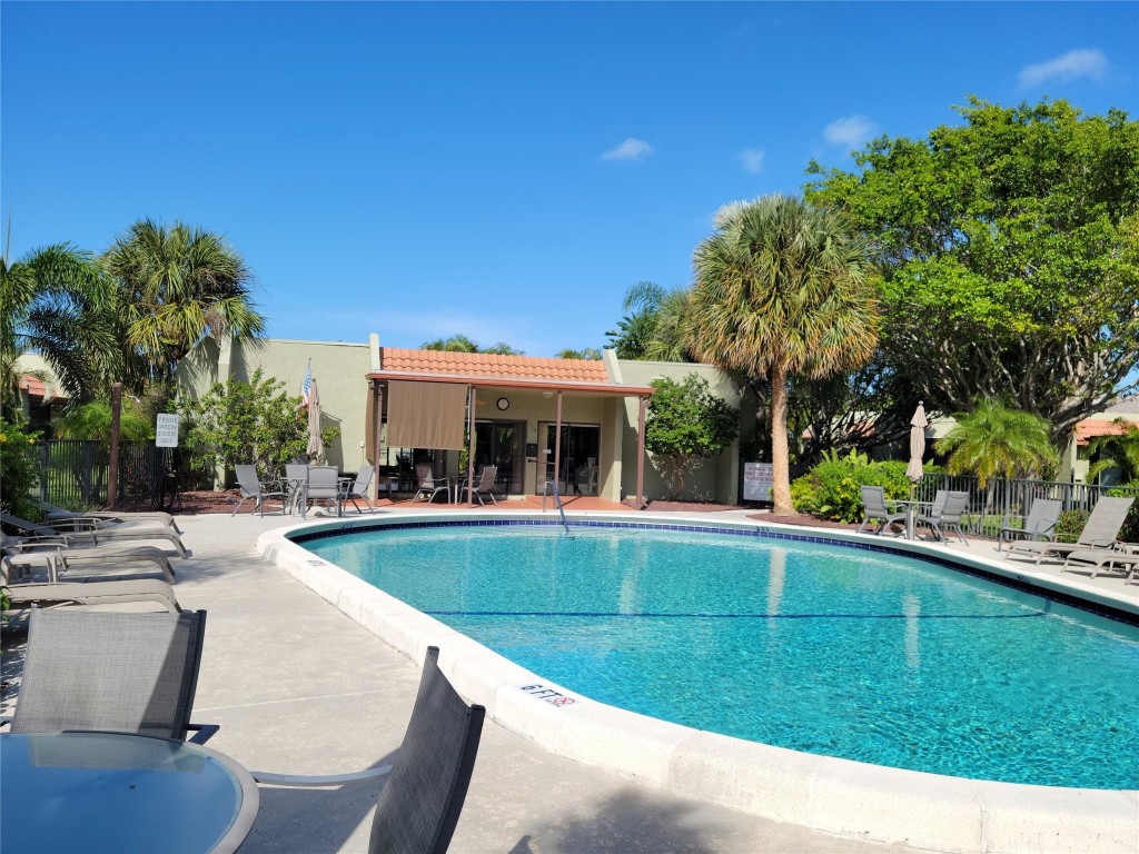 Deerfield Plaza - Residential