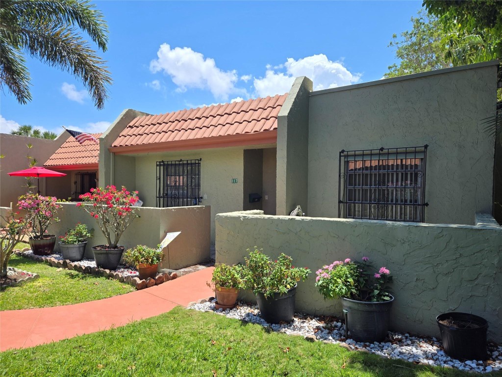 Deerfield Plaza - Residential