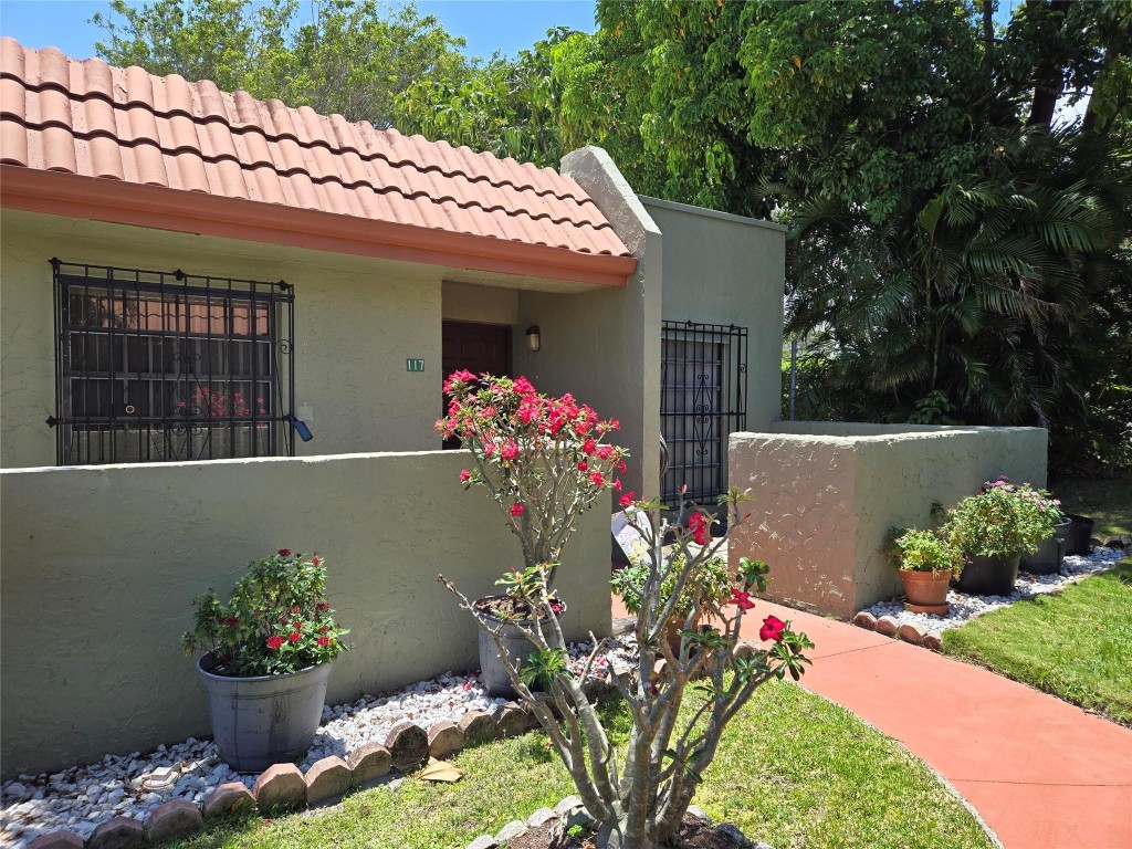 Deerfield Plaza - Residential