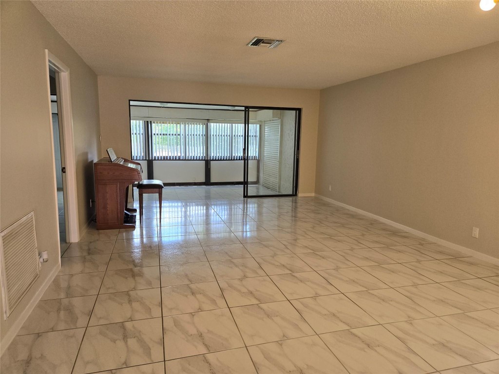 Deerfield Plaza - Residential