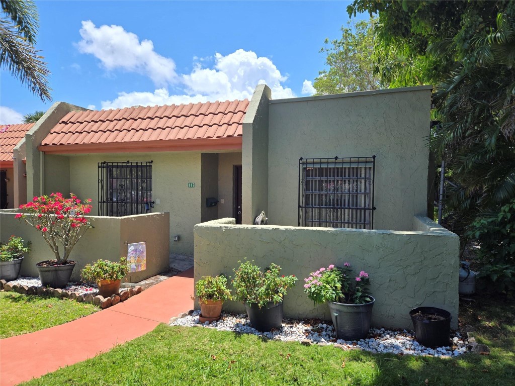 Deerfield Plaza - Residential