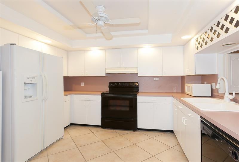 PLAYA DEL SOL CONDOS - Residential