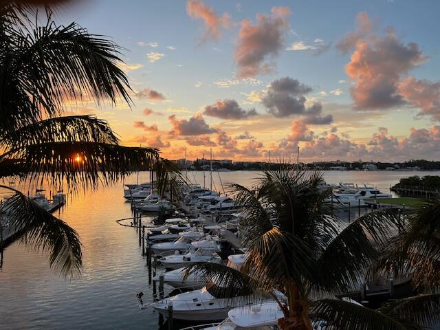 MOORINGS AT LANTANA CONDO 3 - Residential