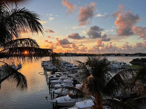 806 E Windward Way 401 Lantana FL 33462