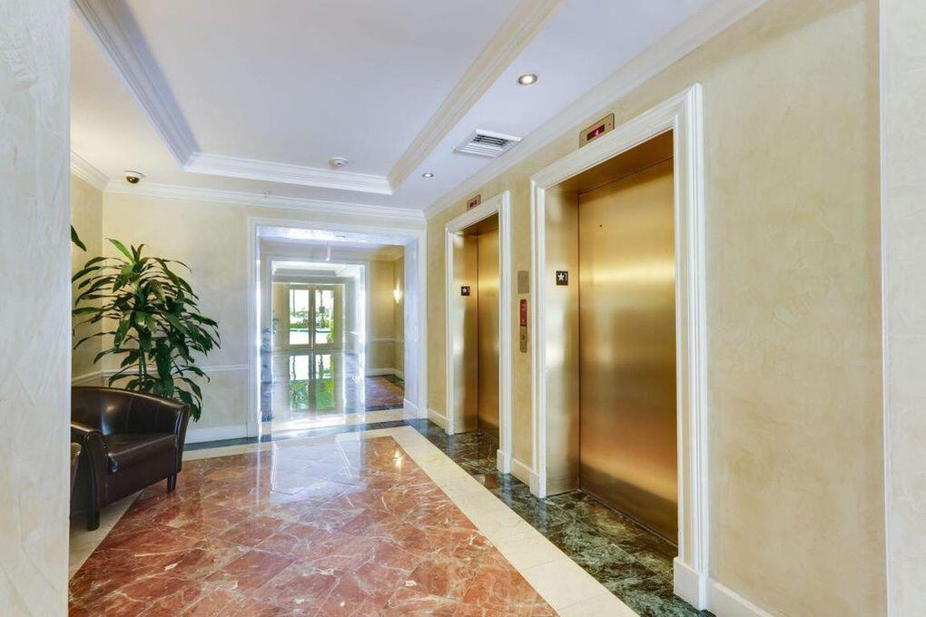 MOORINGS AT LANTANA CONDO - Residential