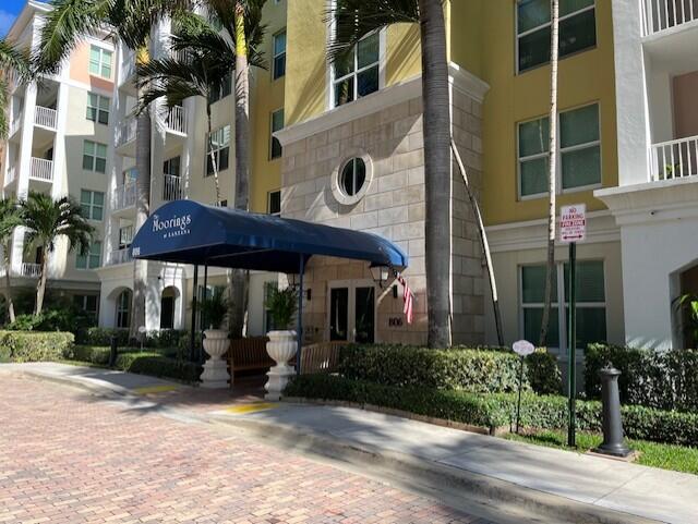 MOORINGS AT LANTANA CONDO - Residential
