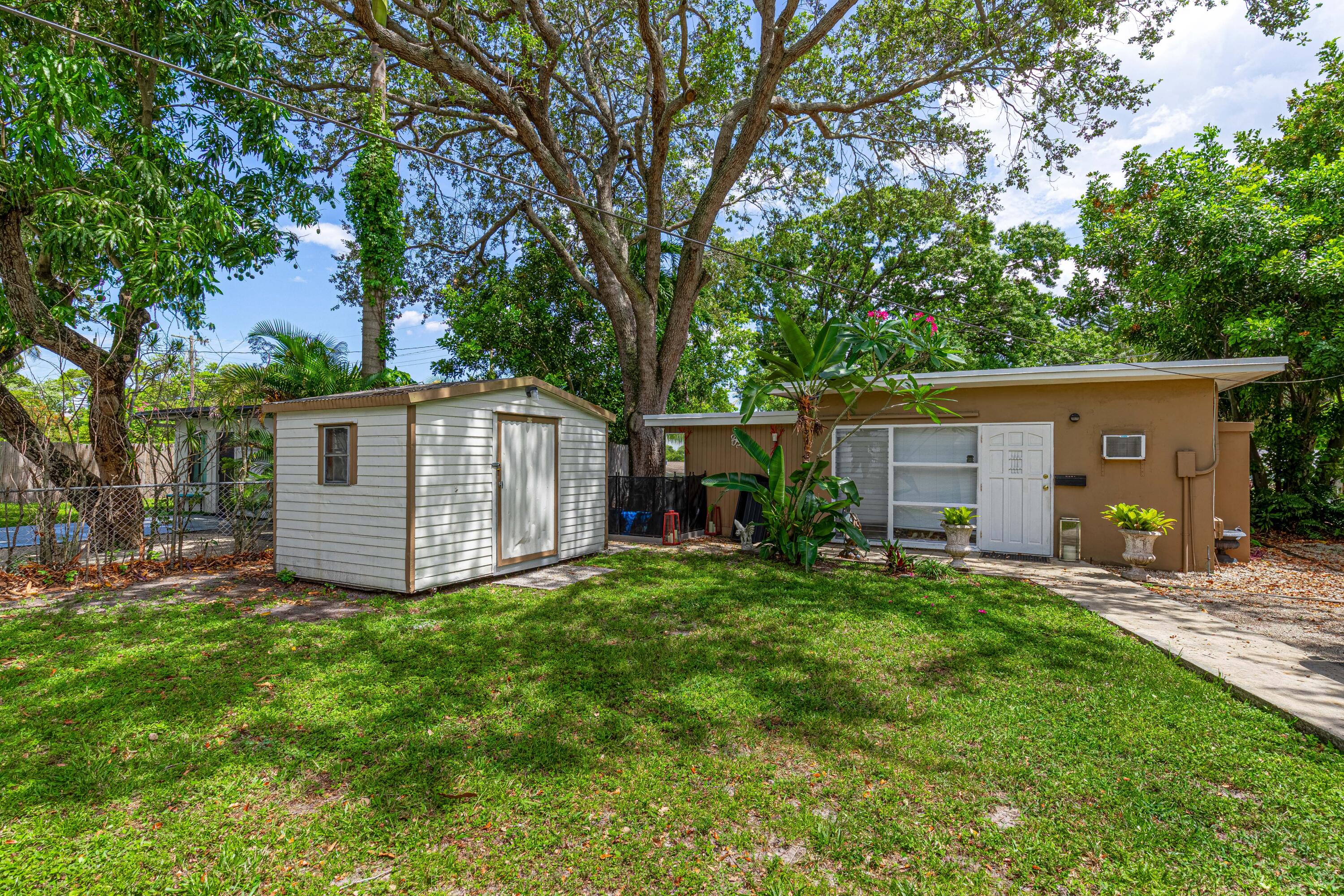 LAUDERDALE - Residential
