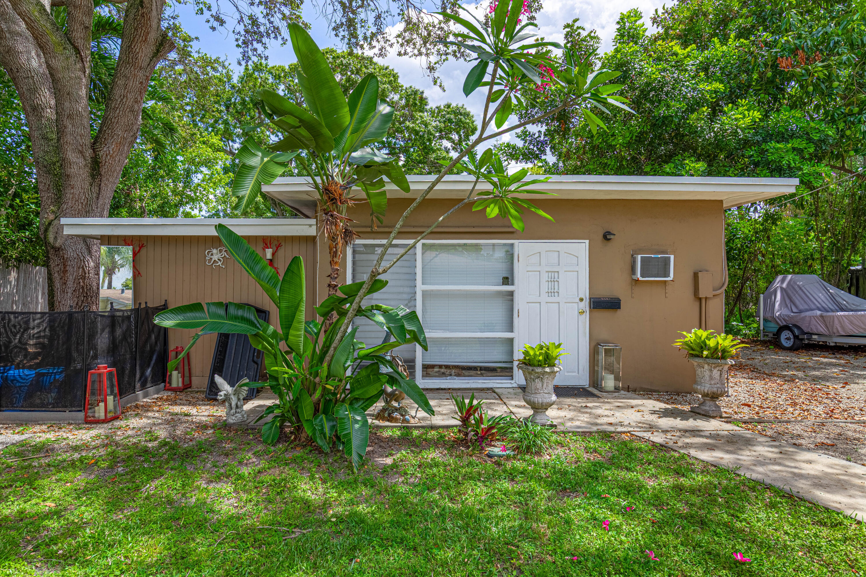 LAUDERDALE - Residential