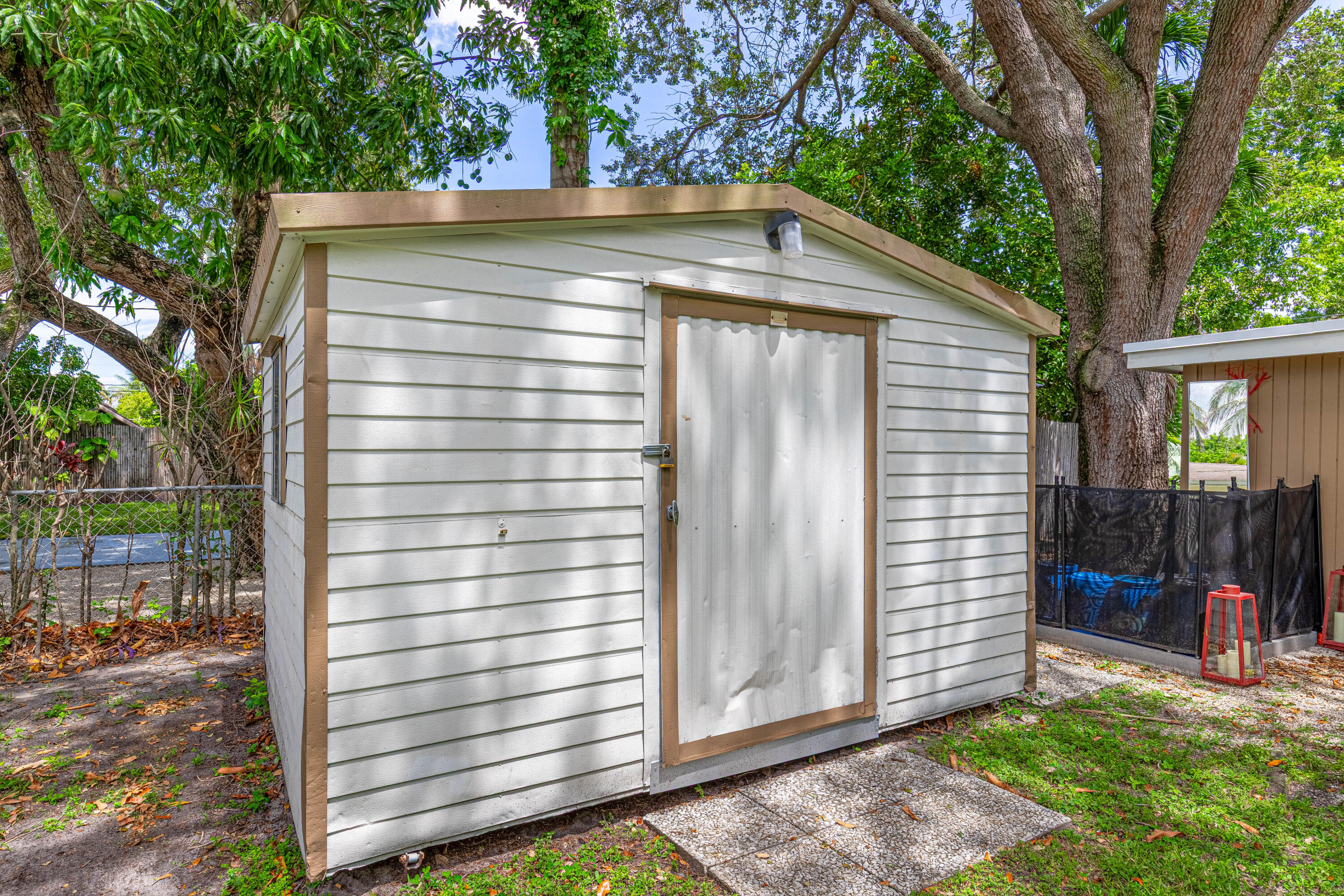 LAUDERDALE - Residential