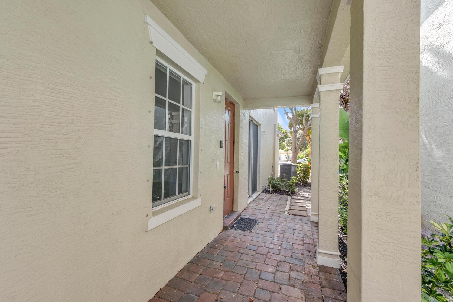 2008 SE Avon Park Drive