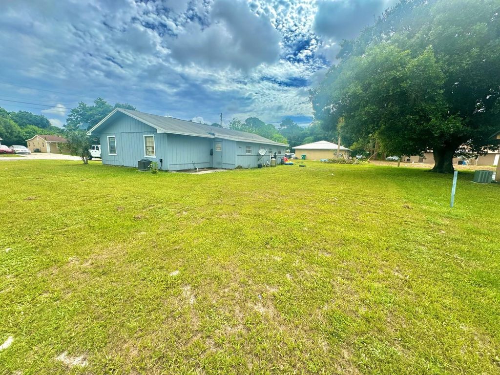 Photo of 6503 Palomar Parkway, Fort Pierce, FL 34951 (MLS # F10448808)
