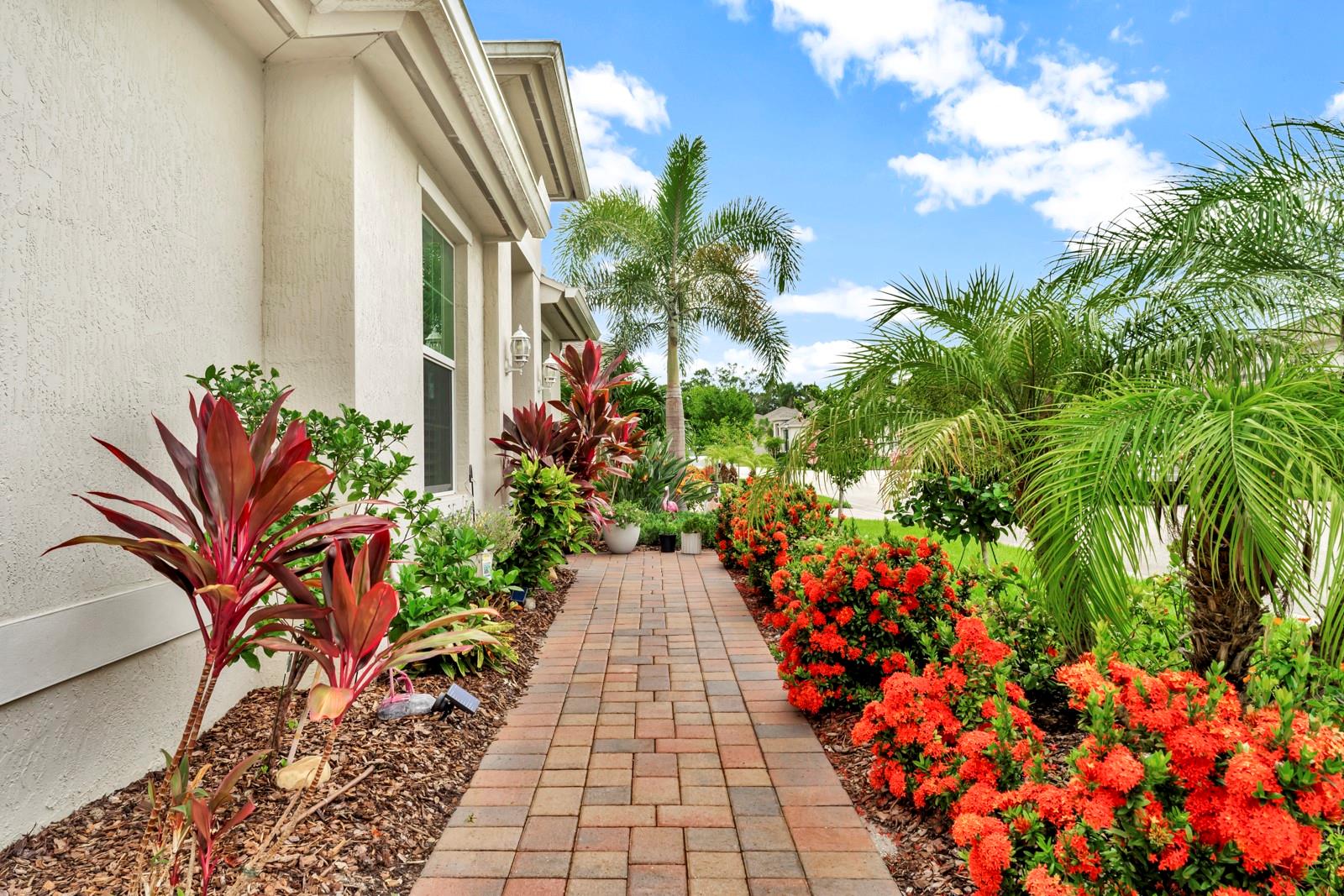 5950 Bella Rosa Ln