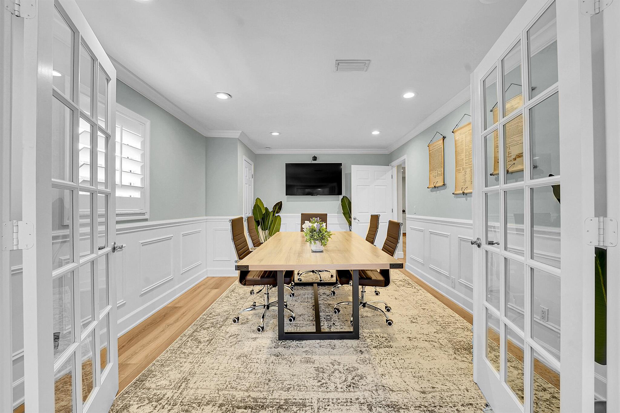 WOODLAWN PARK - Commercial Sale