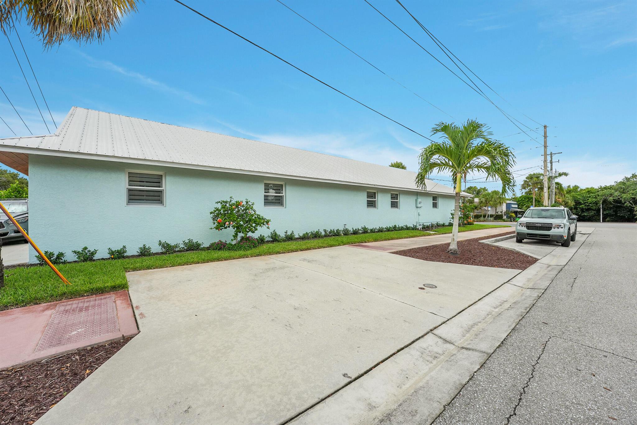 WOODLAWN PARK - Commercial Sale