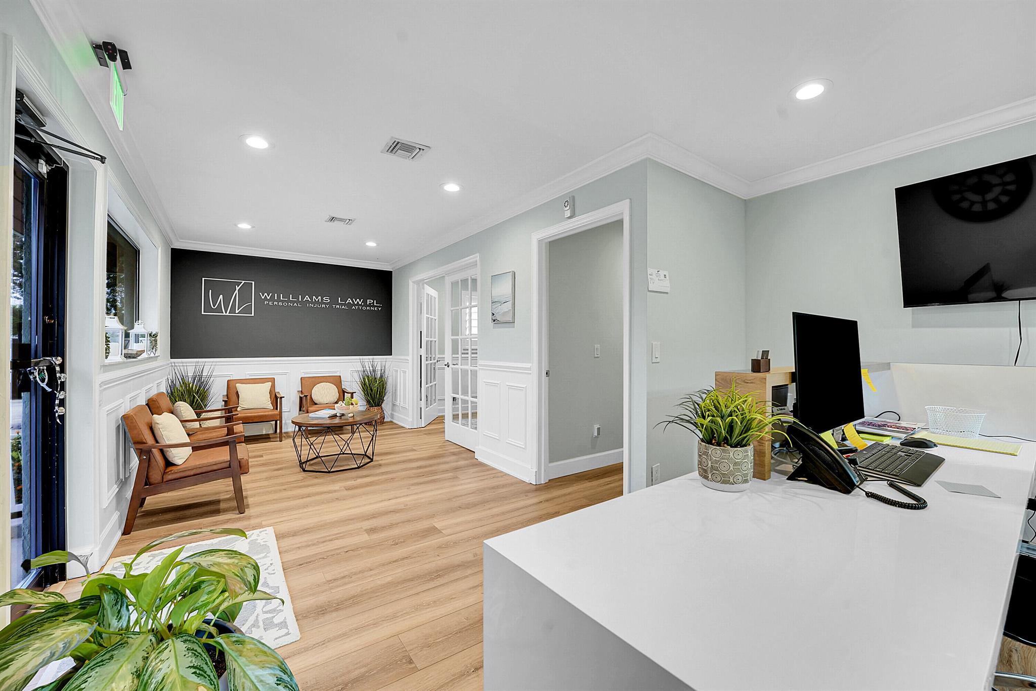 WOODLAWN PARK - Commercial Sale