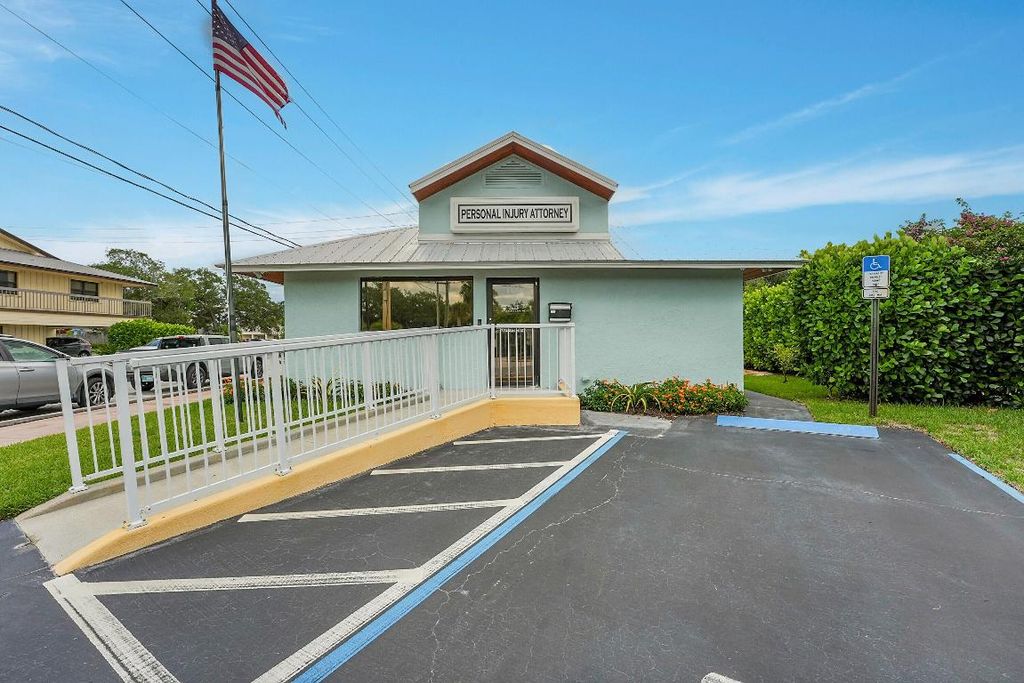 Photo of 101 SE Martin Luther King Jr Boulevard, Stuart, FL 34994 (MLS # R11108105)