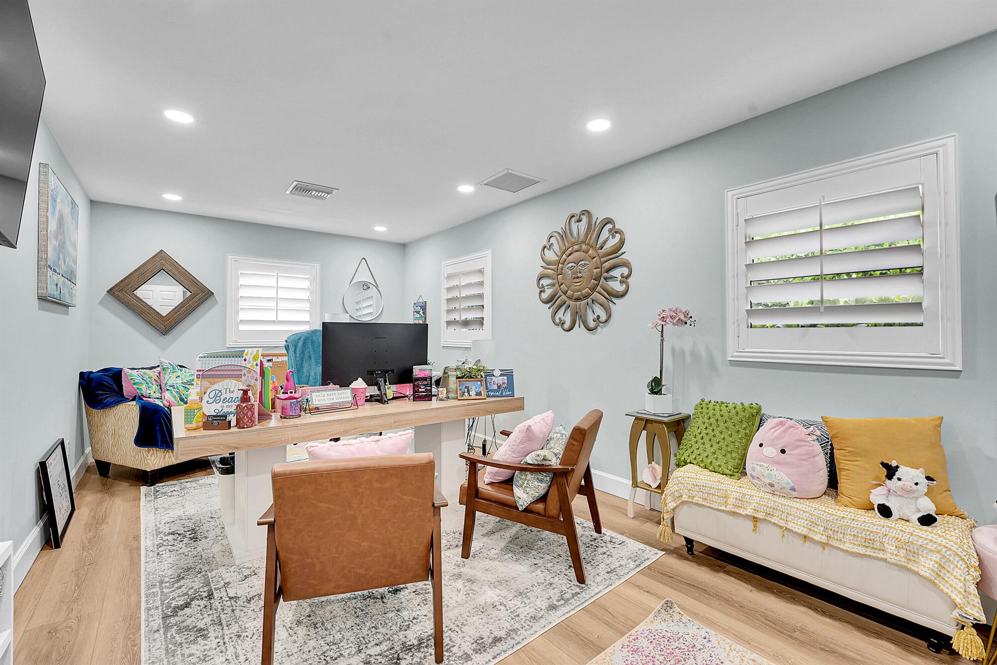 WOODLAWN PARK - Commercial Sale