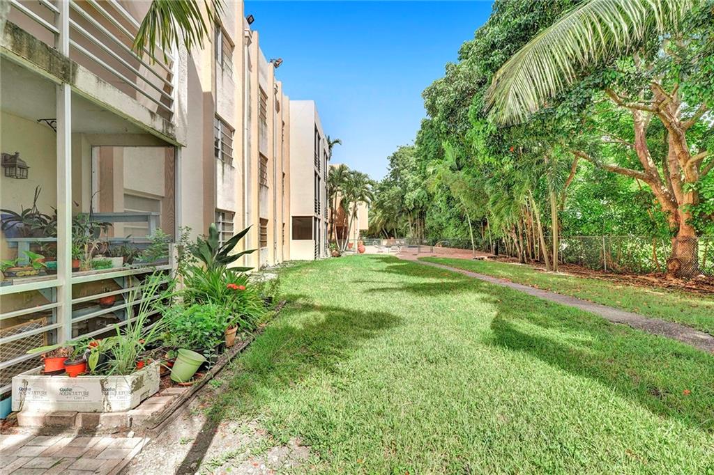 PALMETTO FAIRWAY CONDO - Residential