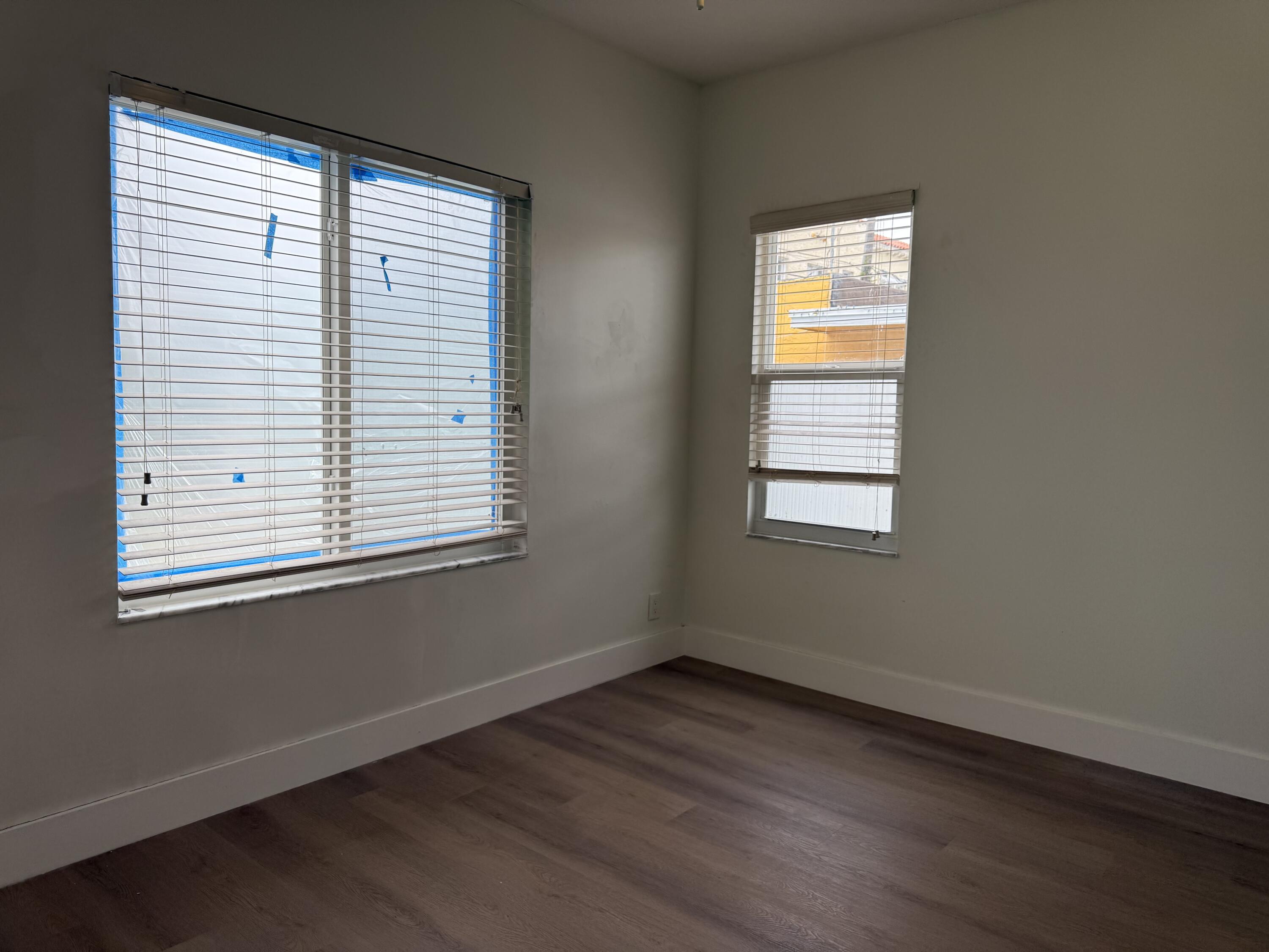 COLONIAL ESTATES - Residential Lease