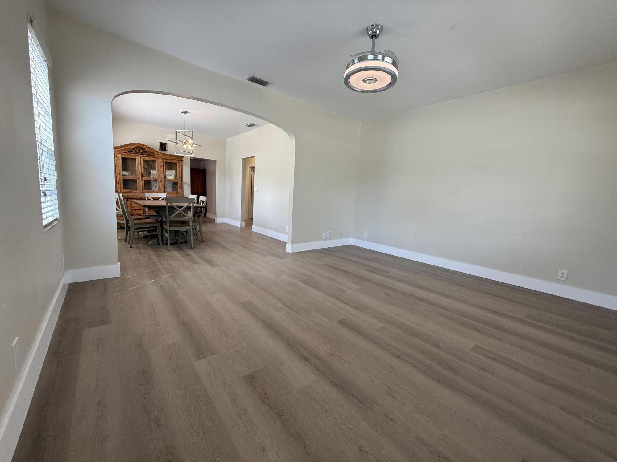 COLONIAL ESTATES - Residential Lease