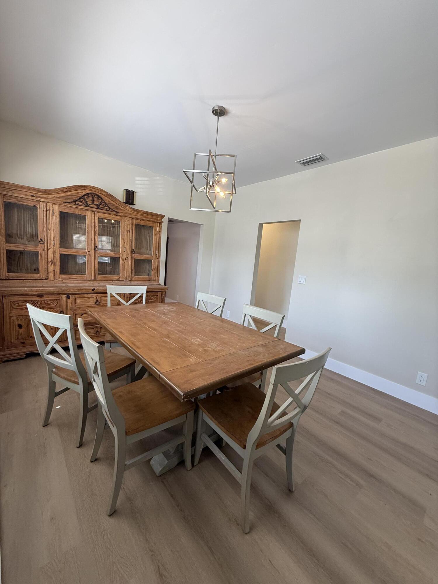 COLONIAL ESTATES - Residential Lease