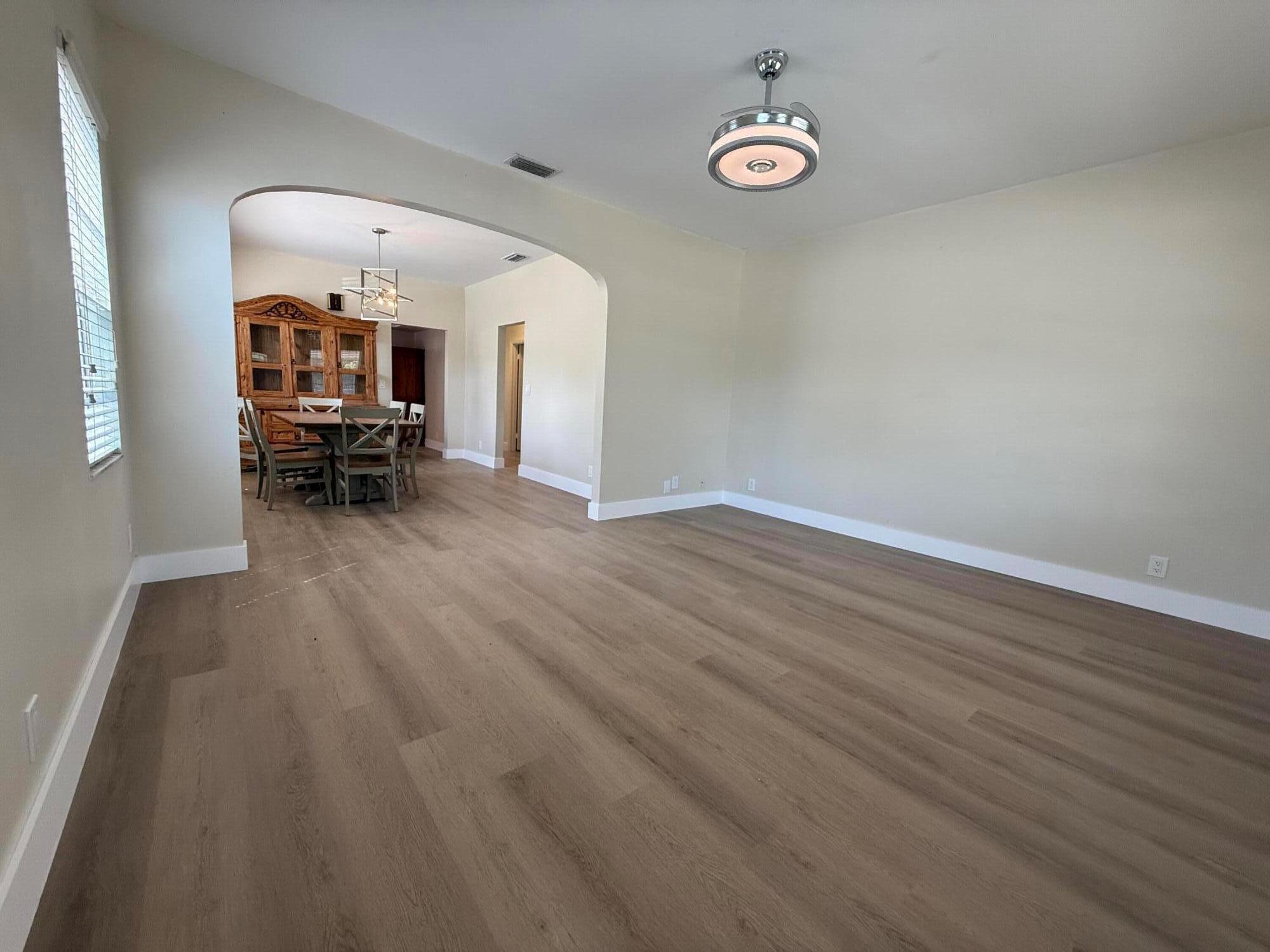 COLONIAL ESTATES - Residential Lease